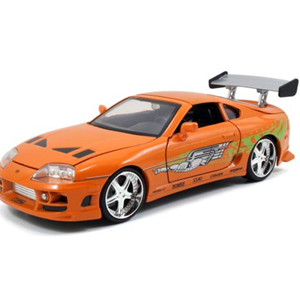 اسباب بازی ماشین فلزی تویوتا مدل Toyota Supra و فیگور فلزی Fast & Furious با مقیاس 1:24_اسباب بازی